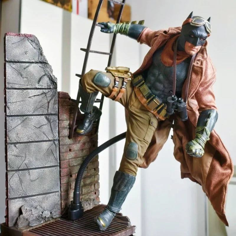 

Коллекционная подвижная фигурка Medicom Toy MAFEX Бэтмен: Крайняя Тьма (Justice League Desert Version), 6 дюймов