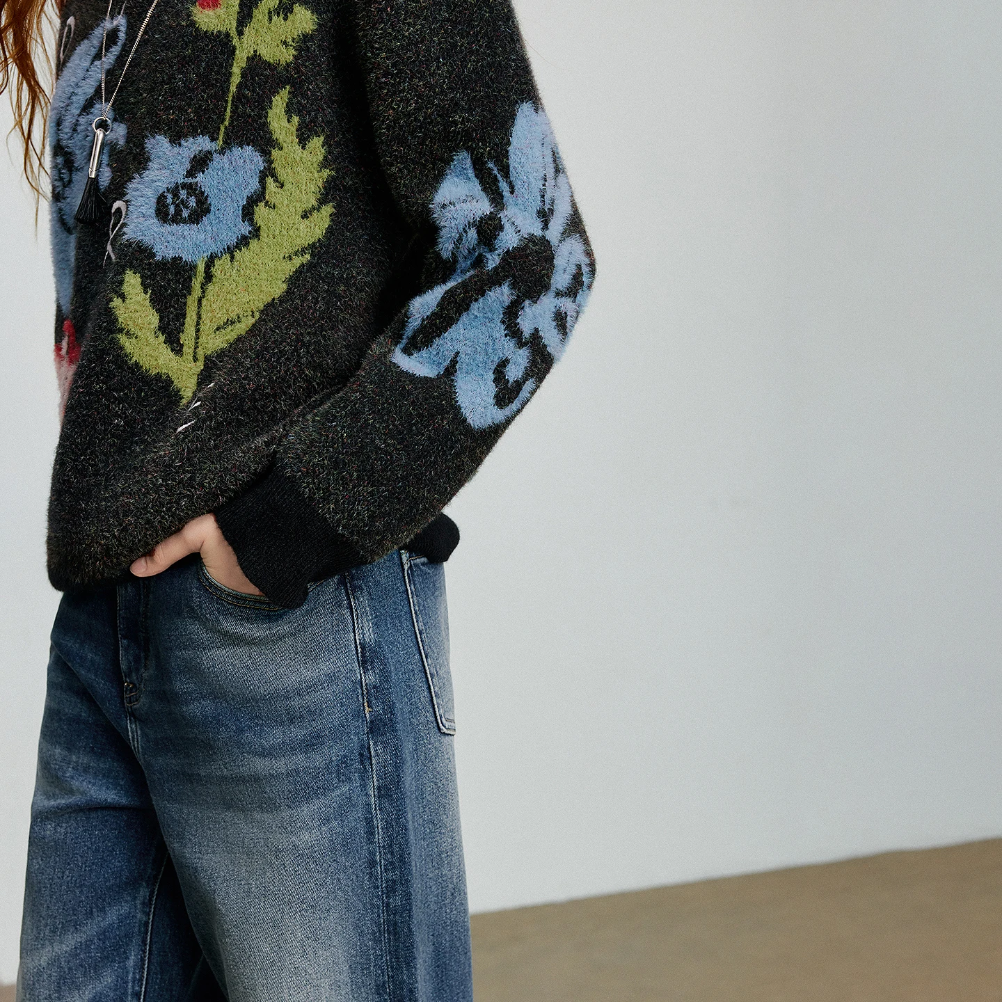 TOYOUTH سترة نسائية 2025 خريف جديد مخملي نمط الأزهار الجاكار كم طويل البلوز القمم