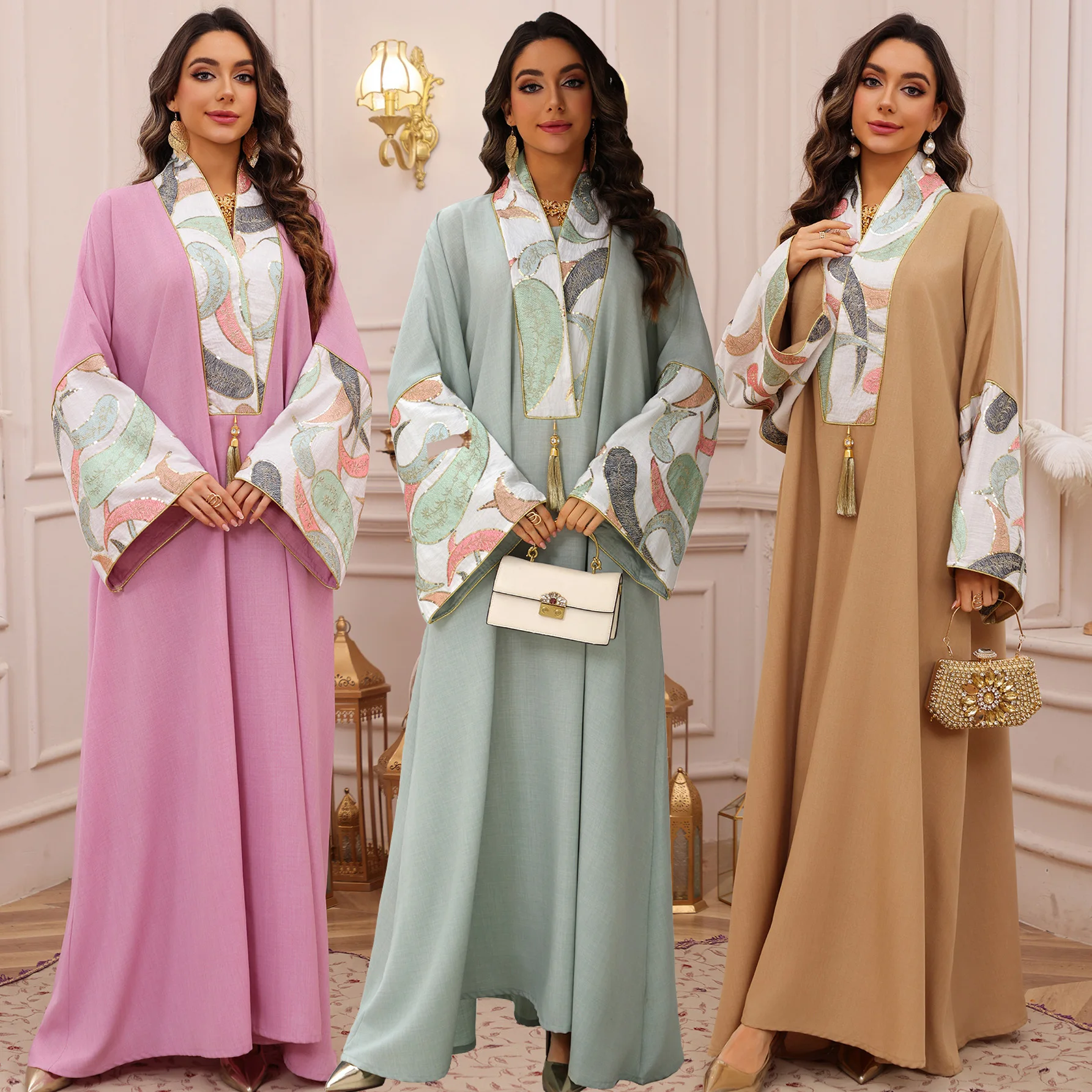 

Dubai Kaftan Abaya Dress for Women, Batwing Sleeves Embroidered Arabic Dress, Evening Party Ramadan Eid Islam Gulf Abaya Caftans
