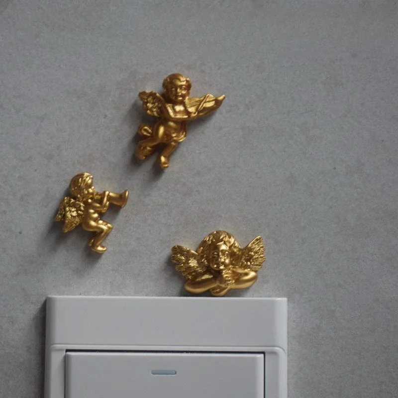 Gold Resin Ornament for Children's Room, Musician Angel Figurine, Piano Space Theme Decor, High Quality Craft, Creative Design