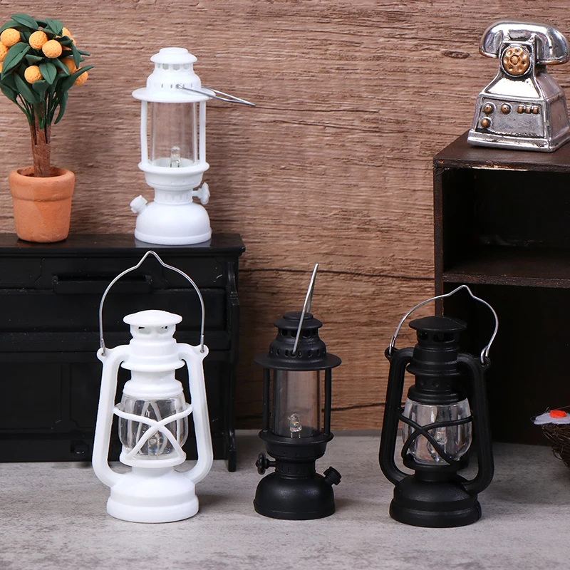 1 PC 6 ซม.MINI LED Retro เรืองแสง PONY โคมไฟจําลอง Cande Light Night Light Dollhouse Miniature โคมไฟน้ํามันก๊าดของเล่นตกแต่งบ้าน