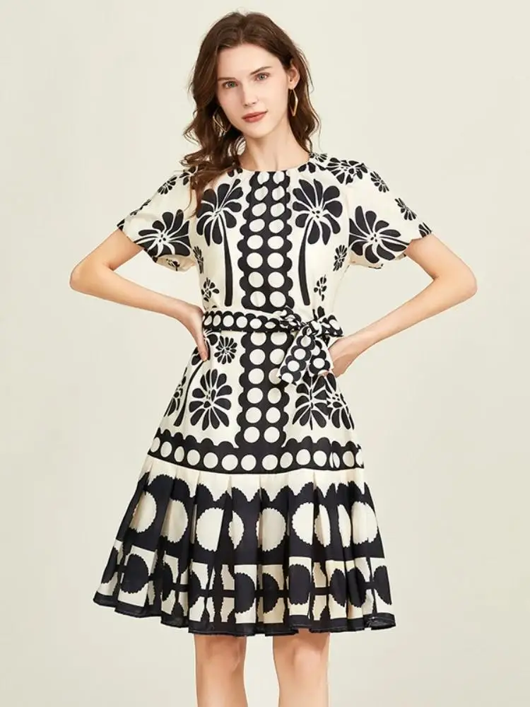 เสื้อผ้าผู้หญิงพัฟแขนเสื้อลูกไม้ขึ้นเข็มขัดจีบชุดฤดูร้อนคลาสสิกสีดําสีขาว Contrast Dot พิมพ์ผ้าฝ้ายผ้าลินินเสื้อผ้าชายหาด