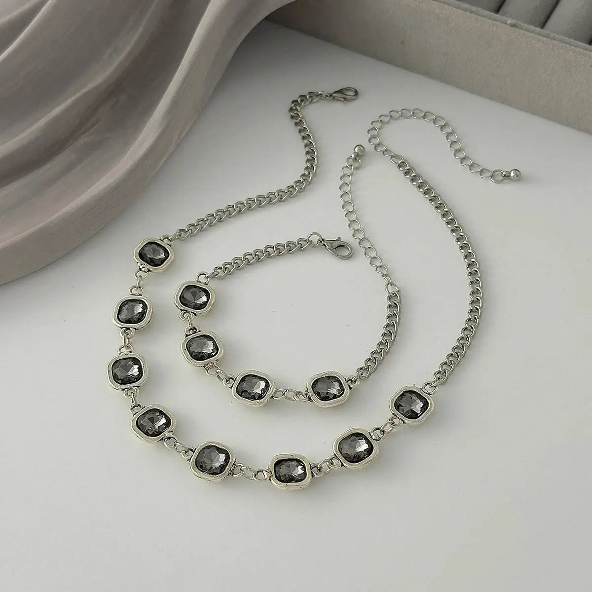 

SHIXIN Exquisite Shiny Rhinestone Choker Necklace Bracelet Jewelry Set For Women Retro Irregular Short Neck Chain Accessories