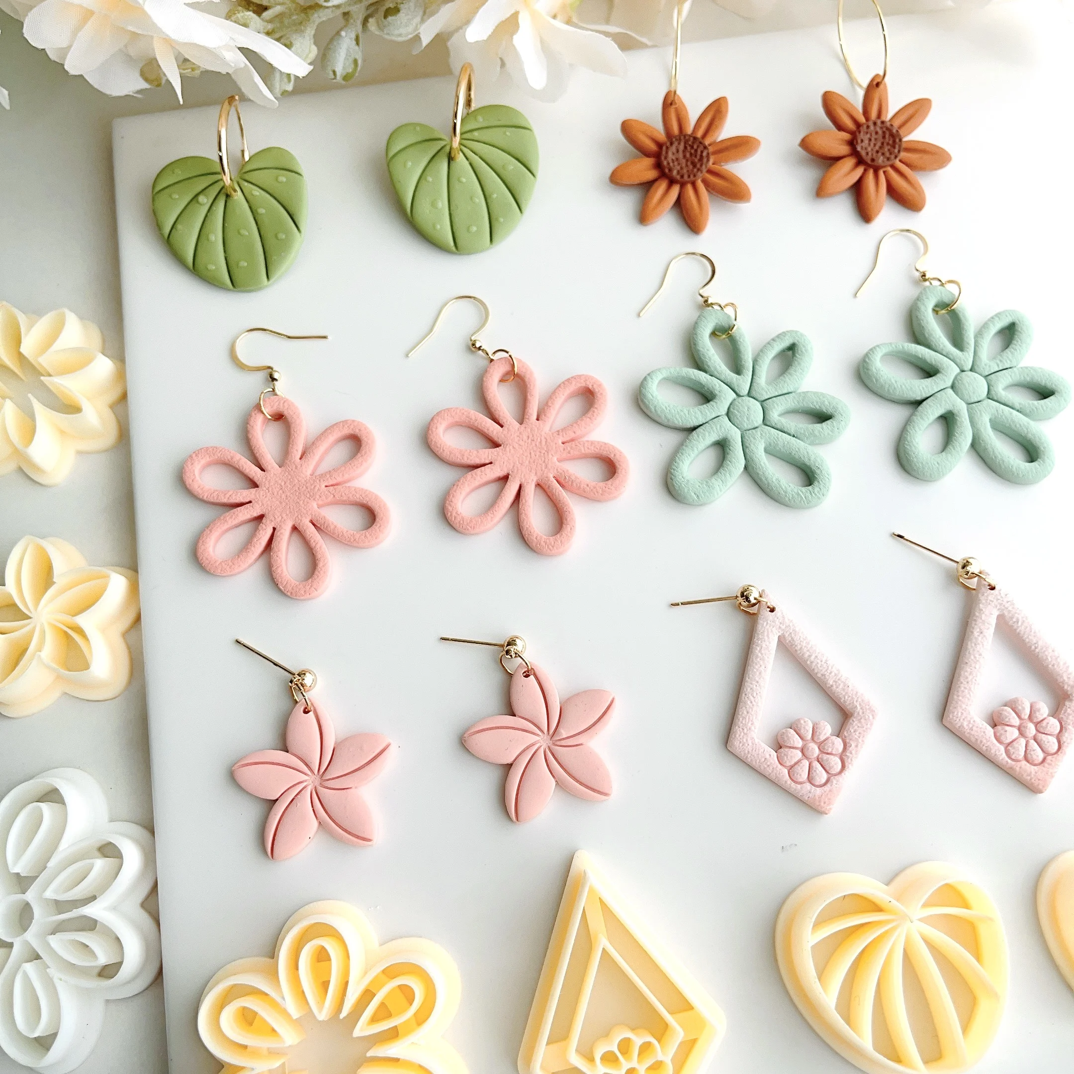 Daisy Sunflower Rose Polymer Clay Cutter 0.4mm Cut Flower Soft Pottery Mold DIY Earring Jewelry Pendant Cutting Die Mould Tools