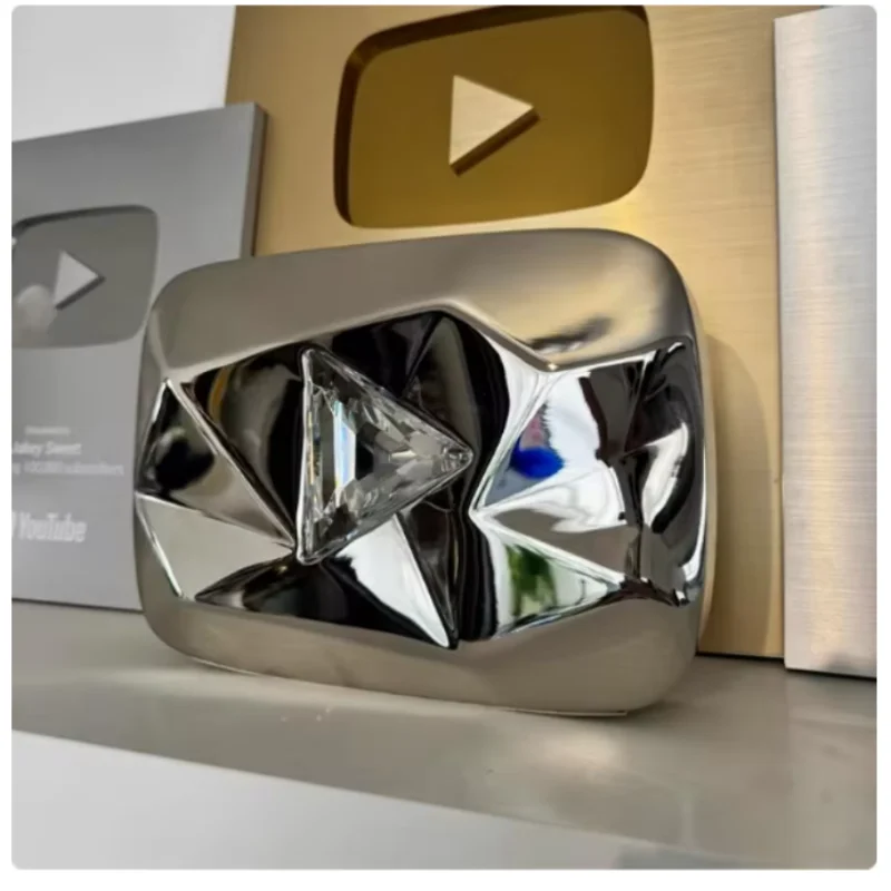 YouTube Play ButtonCustom DIY Award Medal Traditional Style Metal Diamonds Plaque Trophy Painted Technique Fashion Souvenir