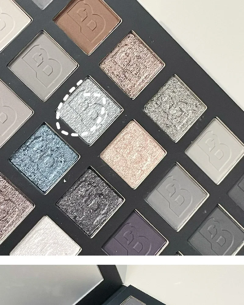 DIKALU Punk smoky Palette di ombretti a 42 colori Ombretto europeo chiaro Palette completa Grigio cemento Perlina opaca nera scura