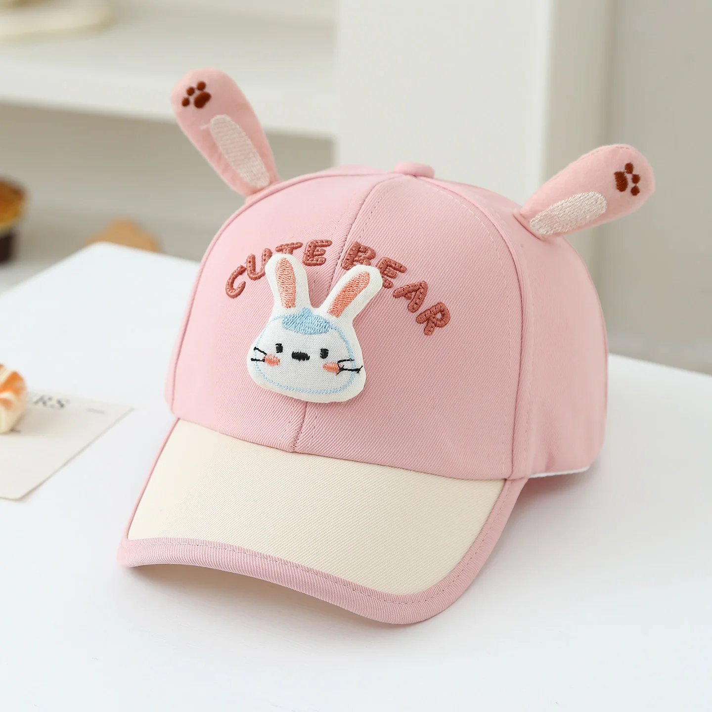 Adorable 3D Animal-Shaped Plastic Ears and Cute Bear Embroidered Letter Baseball Cap for Children. Perfect for Daily Outings.