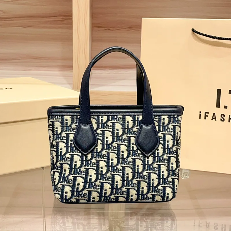 borsa-fasciatoio-di-lusso-da-donna-borsa-a-tracolla-di-design-in-pelle-tote-minimalista-elegante-grande-capacita-messenger