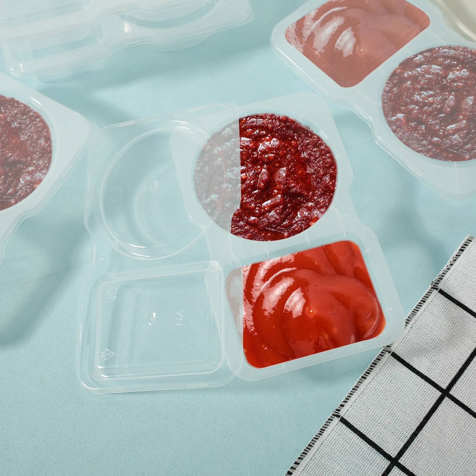 40Pcs Double Compartment Condiment Container Plastic Compartment Snack Containers Leak-Proof Sauce Containers for Sampling