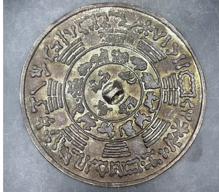 

Antique miscellaneous twelve zodiac bronze mirrors home crafts ornaments Crane manship ware handicrafts animal Decorative