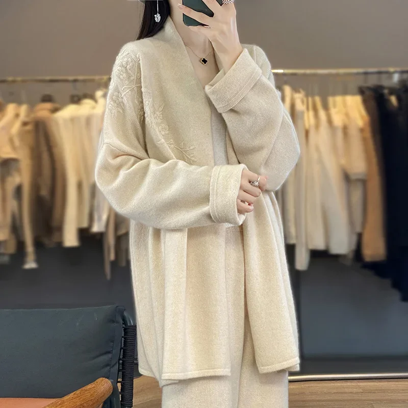 Ladies hand-embroidered cashmere cardigan long sleeve V-neck lapel knitted sweater comfortable loose windbreaker