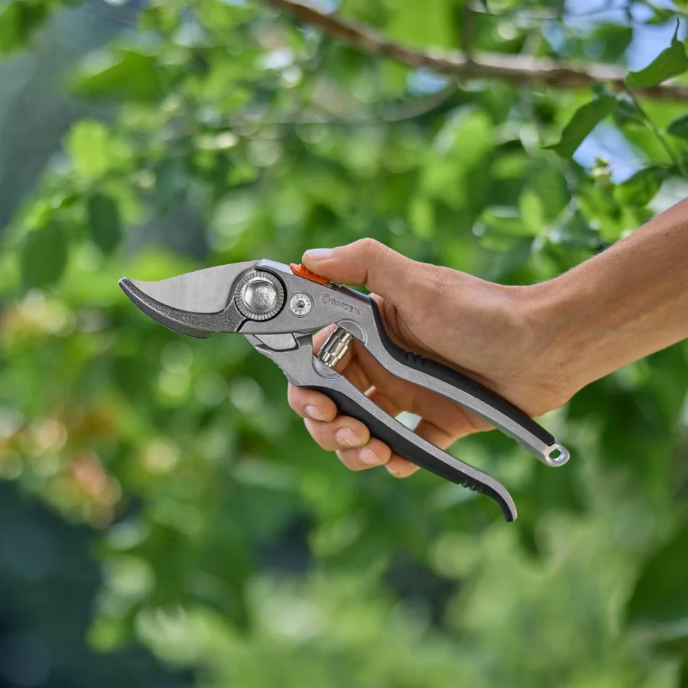 8702 Aluminium Secateurs: Premium Bypass Pruner for Thicker Branches - Robust Handles, Replaceable Blade, Max. Cut 1