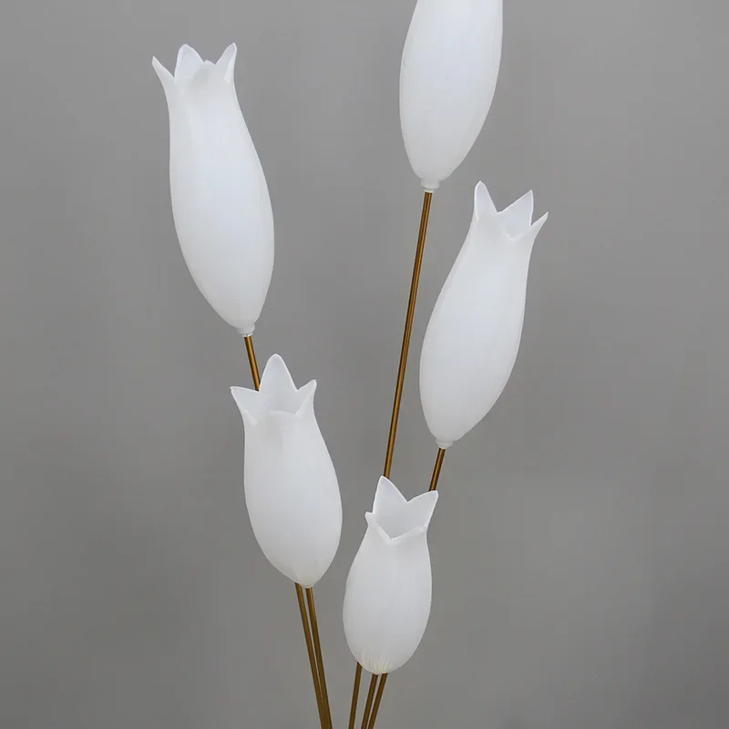 Wedding wrought iron luminous daffodils lily of the valley street lights wedding scene arrangement stage lighting props ornament