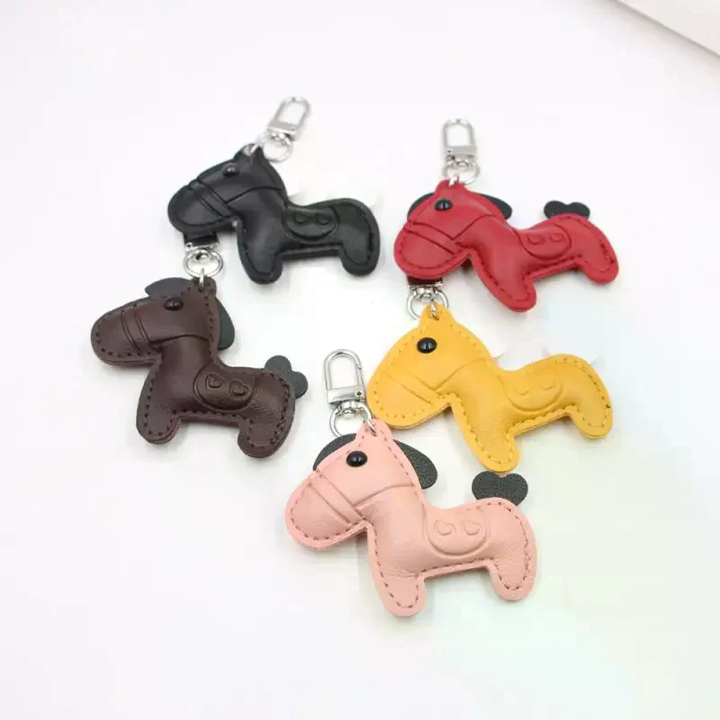 Keychain Cute Fashion Women Men's Cartoon Pu Horse Car Keyri ng Bag Pendant Charm Leather Animal Keyfob Sister Bestie Friend