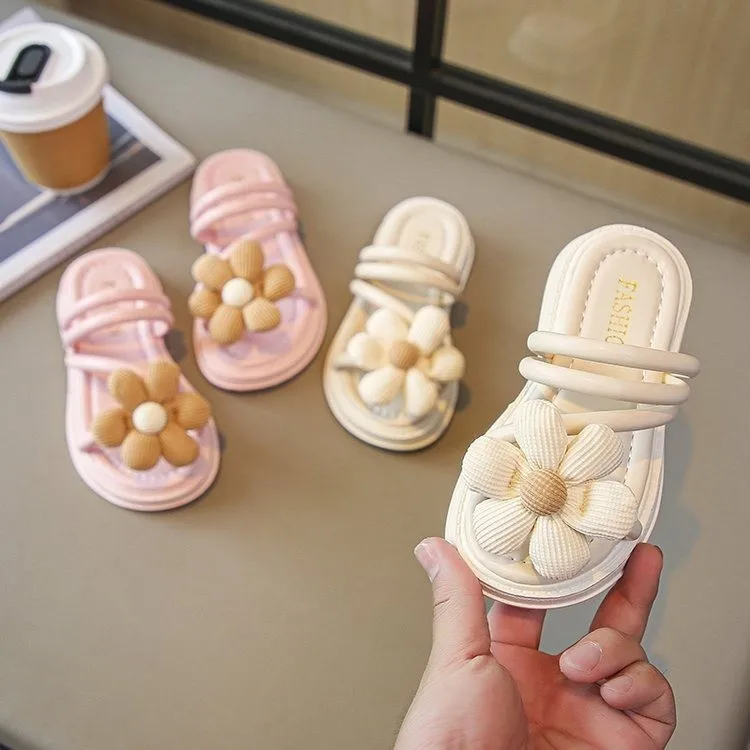 

Girls Wear Slippers Children's Shoes 2024 Summer New Children's Flip-flops Fashion Flower Beach Sandals