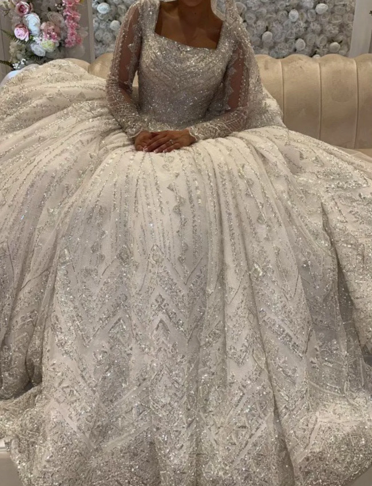 

Custom2026 Squarecollar Luxurious Large Skirt Long Sleeved Wedding Dress Sequin Bead Embroidery Decoration Suitable For Weddings