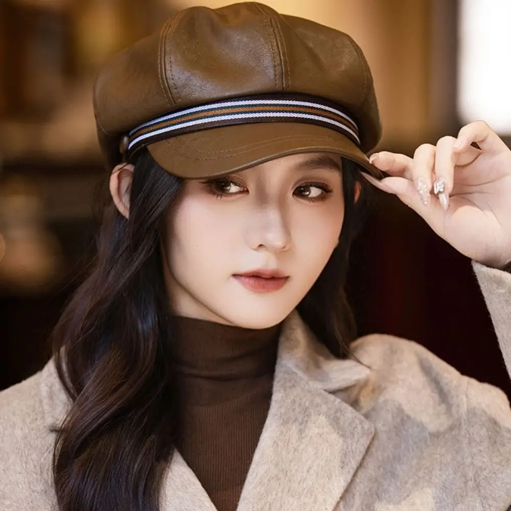 หมวกเบเร่ต์หนัง PU ลายทางลำลอง กันลม สไตล์อังกฤษ ทรงแปดเหลี่ยม หมวกสไตล์เกาหลีอบอุ่น หมวกจิตรกรสำหรับสุภาพสตรี