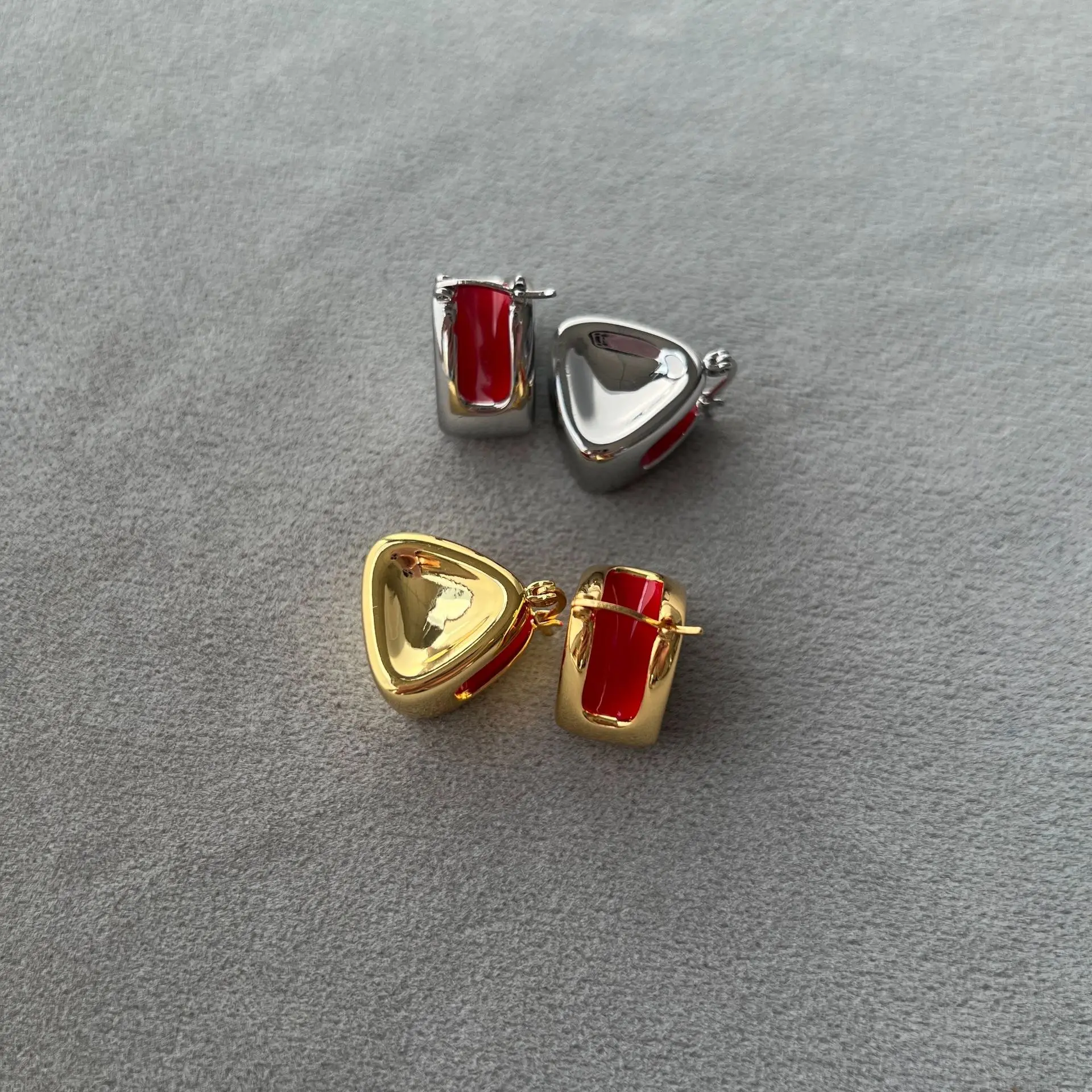 Enamel Triangle Hol… - image