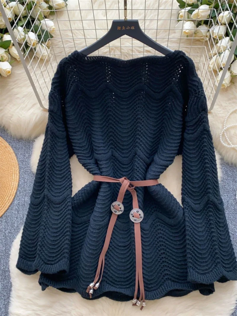 เสื้อสเวตเตอร์ผู้หญิง เสื้อผ้าผู้หญิง ลายฉลุ ลวดลายคลื่น เสื้อสเวตเตอร์ลายฉลุแฟชั่นฤดูใบไม้ผลิสำหรับผู้หญิง ช่วยลดอายุ ทรงเข้ารูป ดูดีมีสไตล์ เสื้อสเวตเตอร์สุดฮิต
