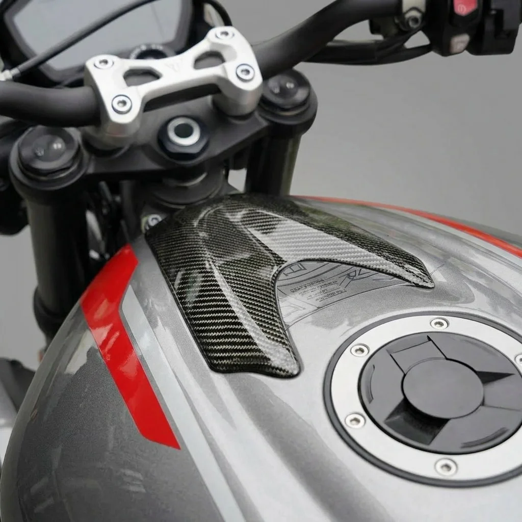 Carbon fiber motorcycle gas tank cover for 2021-2022 Triumph Street Triple 765