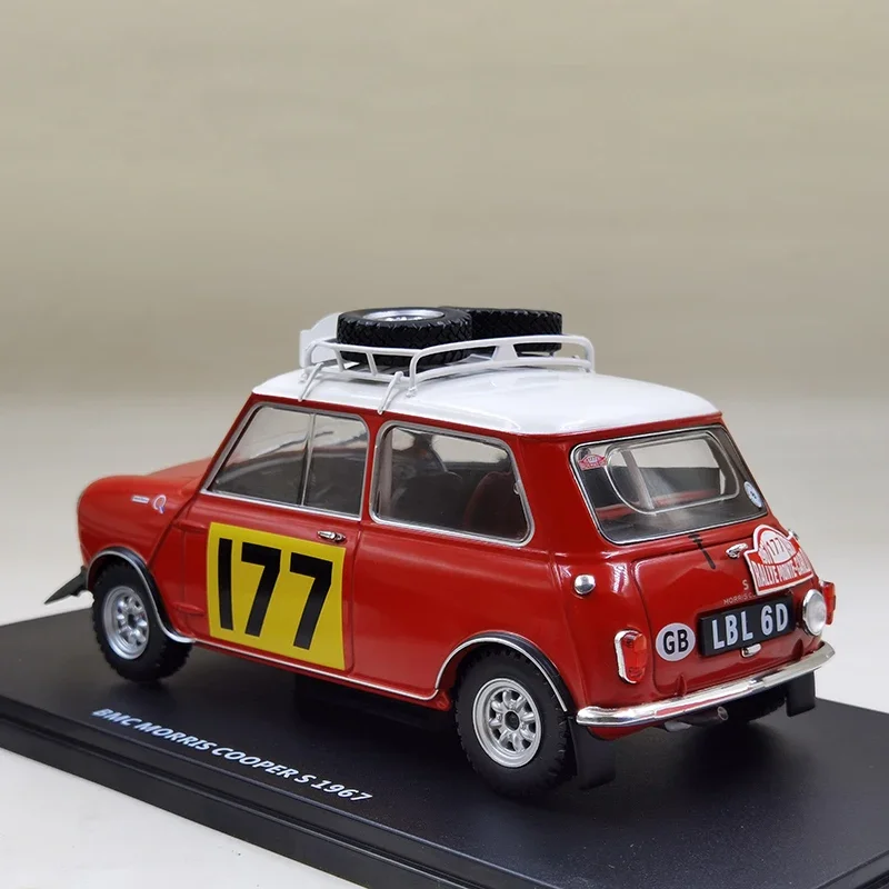 Diecast 1/18 Escala MINI BMC MORRIS Cooper 177 Modelo de carro de corrida Modelo de veículo de liga Brinquedos de exibição estática para meninos