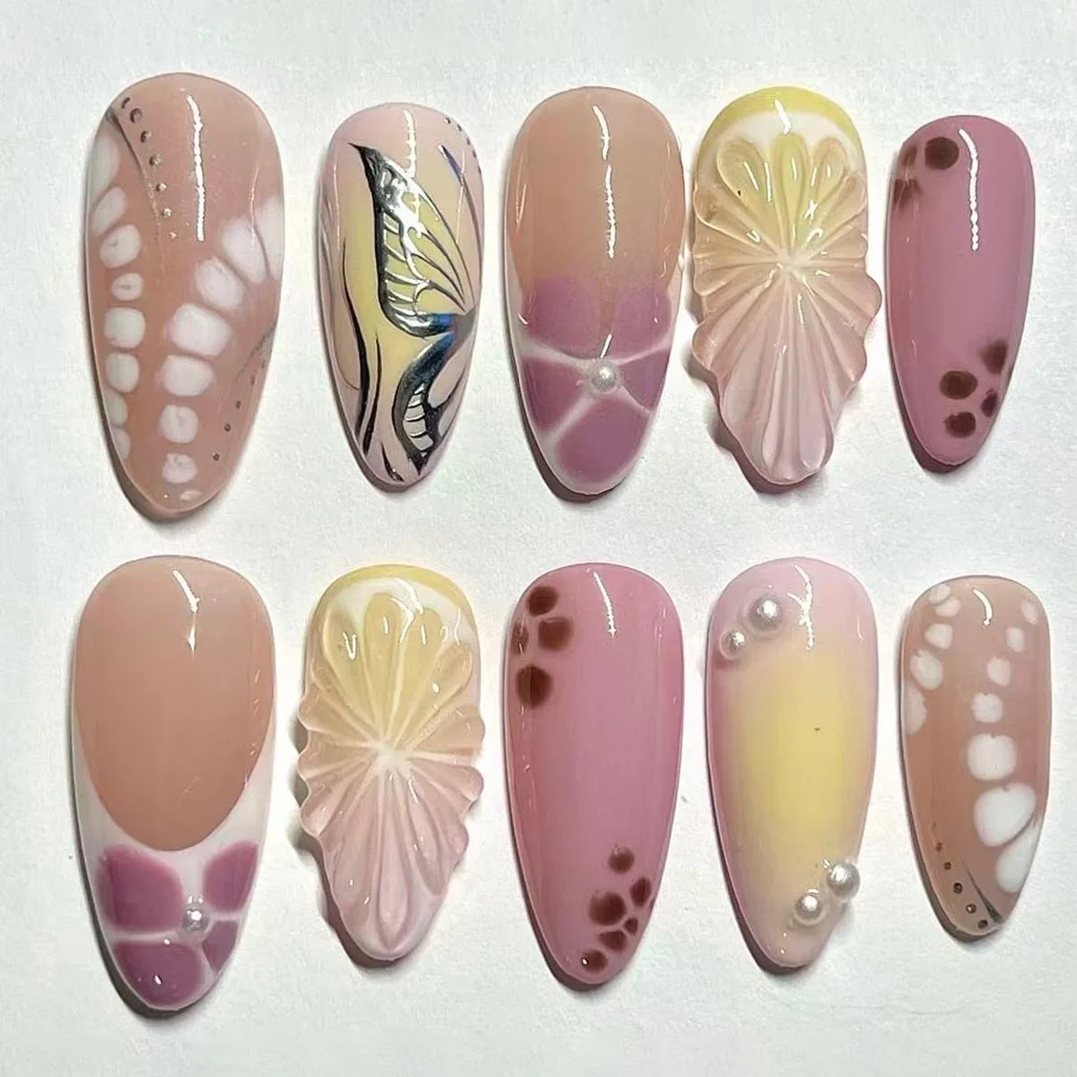 24Pcs White French Flower Fake Nails Butterfly Lemon Pearl Press on False Nails Mid-length Almond Wearable Full Cover Nails Tips