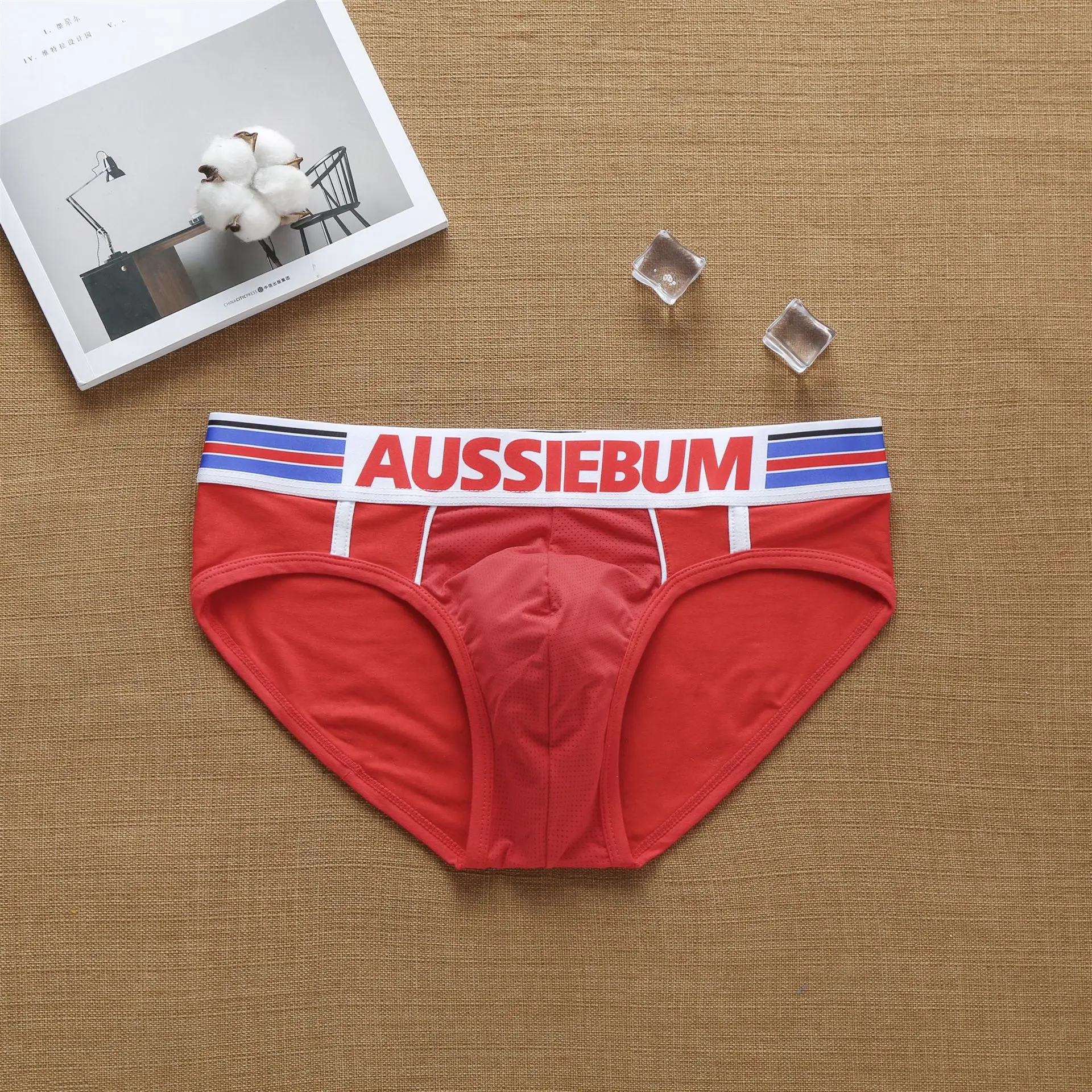 Aussiebum men fashion is super cool in Europe and America, pure cotton briefs for students and young underpants.