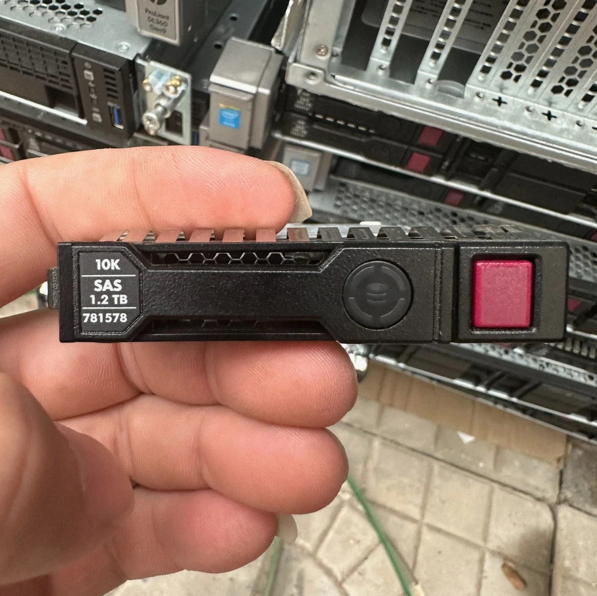 

For 781578-001 781518-B21 781578 1.2T 10K SAS 2.5 G8 G9 server hard drive