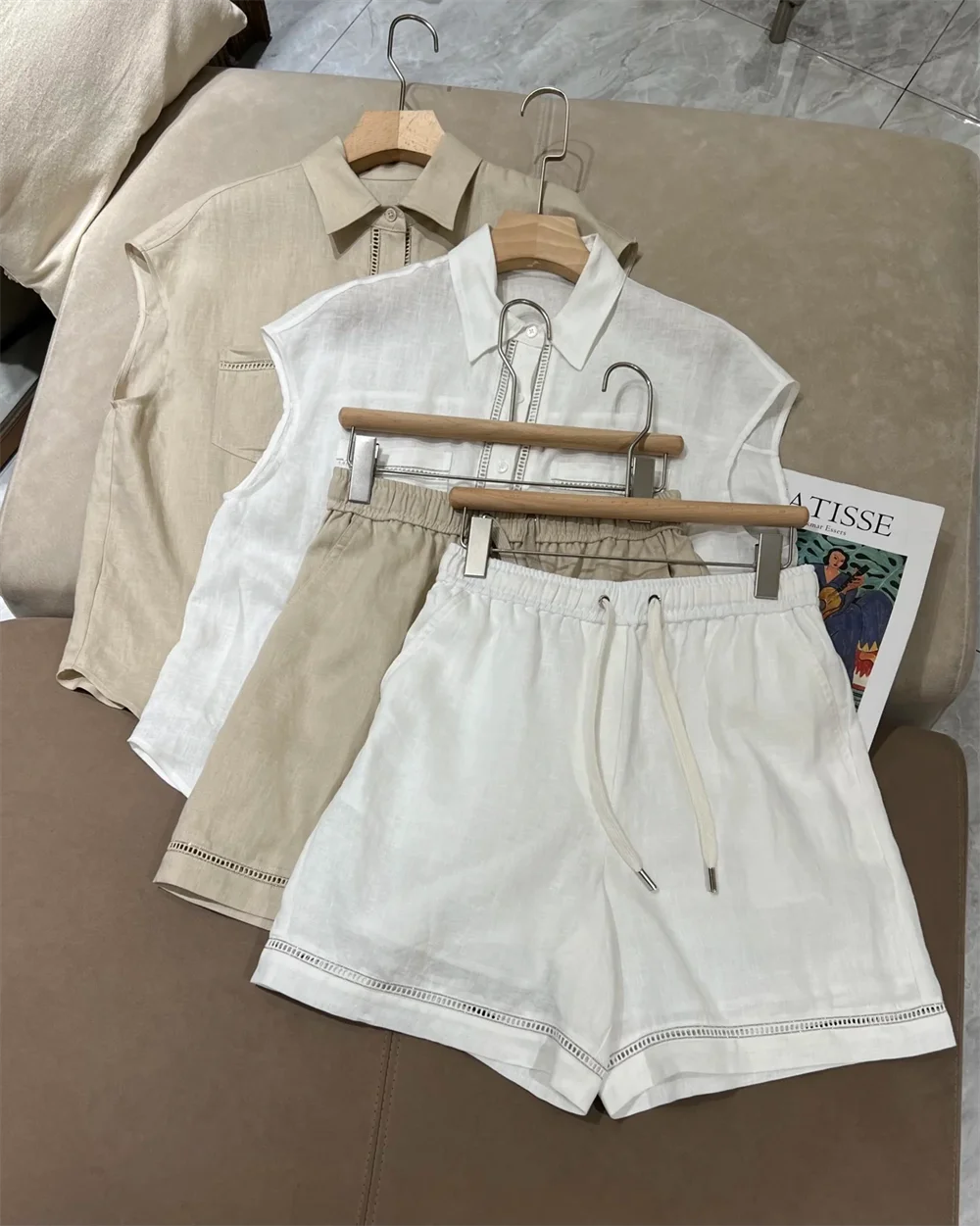 

Women's 2 Piece Set Summer 100 Linen Lapel Sleeveless Shirt with High-Waisted Slim Shorts Matching Sets