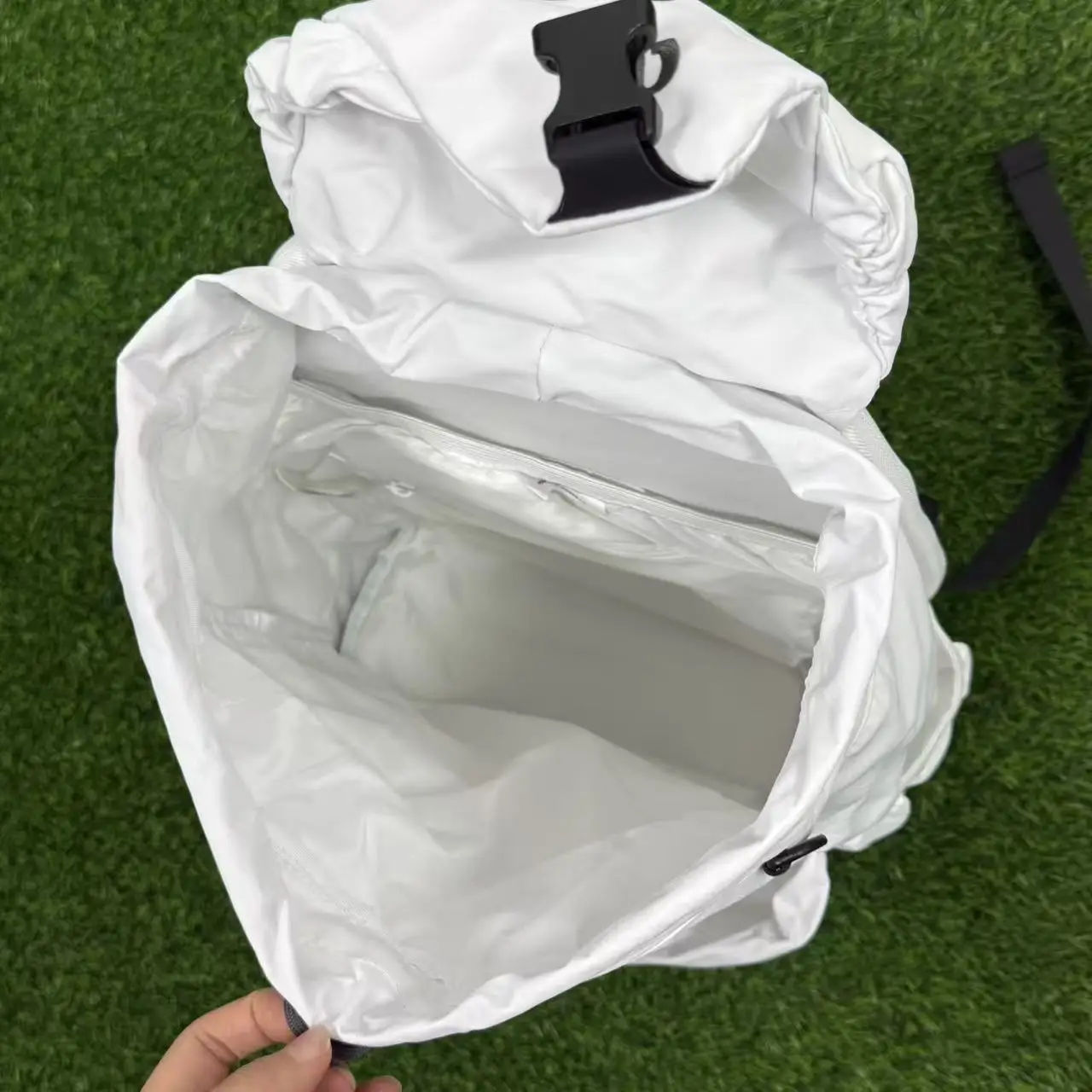 2025 حقيبة ظهر WILSON الجديدة DUO FLAP بطبقة مزدوجة متعددة الوظائف للتنس حقيبة ظهر رياضية للجنسين