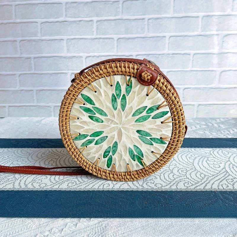 Hand-woven diagonal span bags, straw bags for vacation travel