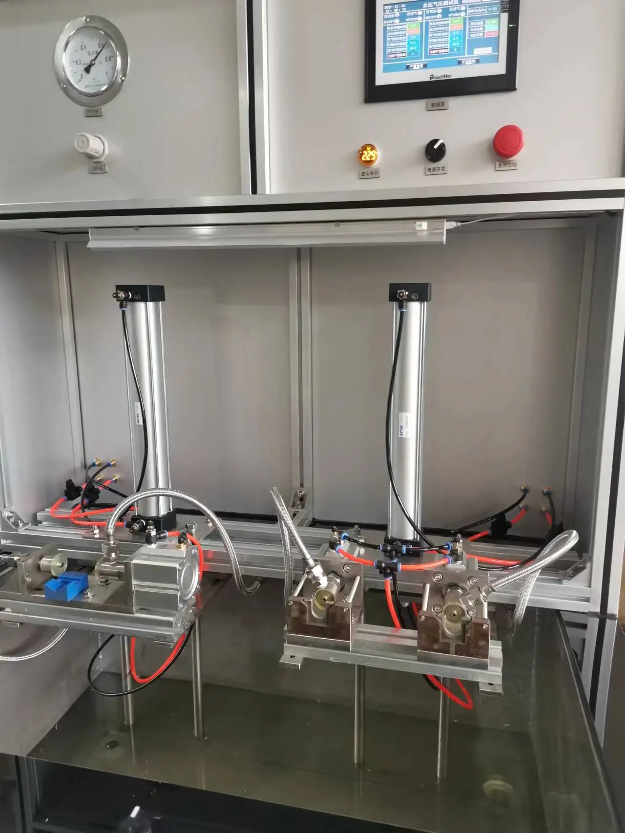 Shower and faucet flow testing device/faucet flow testing device