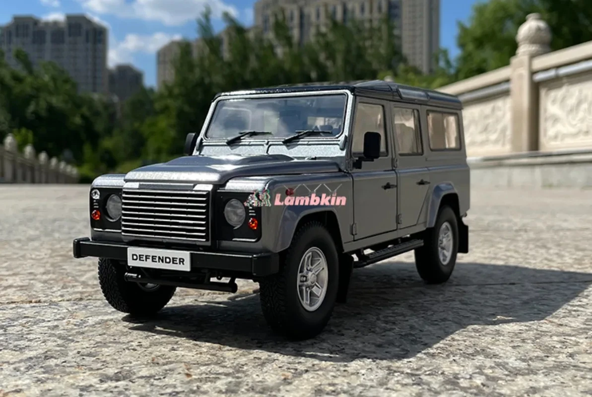 Model Decoration 1:18 For Century Dragon original Range Rover Defender 110 collectible simulation alloy car model