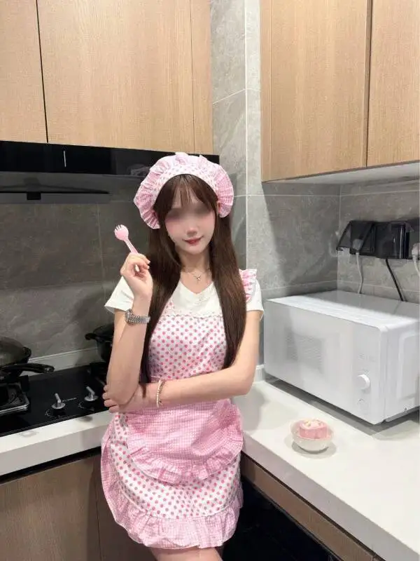 ชุดเดรสลูกไม้ลายจุดน่ารักสไตล์สาวหวานสำหรับผู้หญิง ดีไซน์เซ็กซี่แบบไม่ต้องผูกโบว์ ดีไซน์หรูหราหวานแหวว สีชมพู รุ่น BCM8