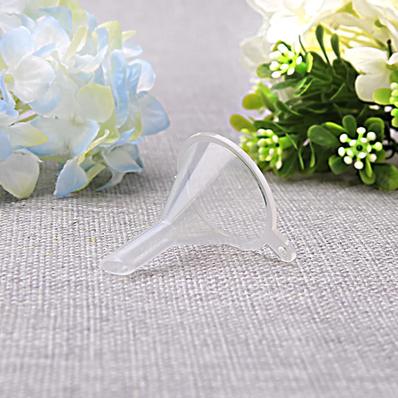 10Pcs Transparent Mini Cosmetics Subpackage Funnels for Perfume Diffuser Bottle Mini Liquid Oil Funnels Lab Tools Plastic