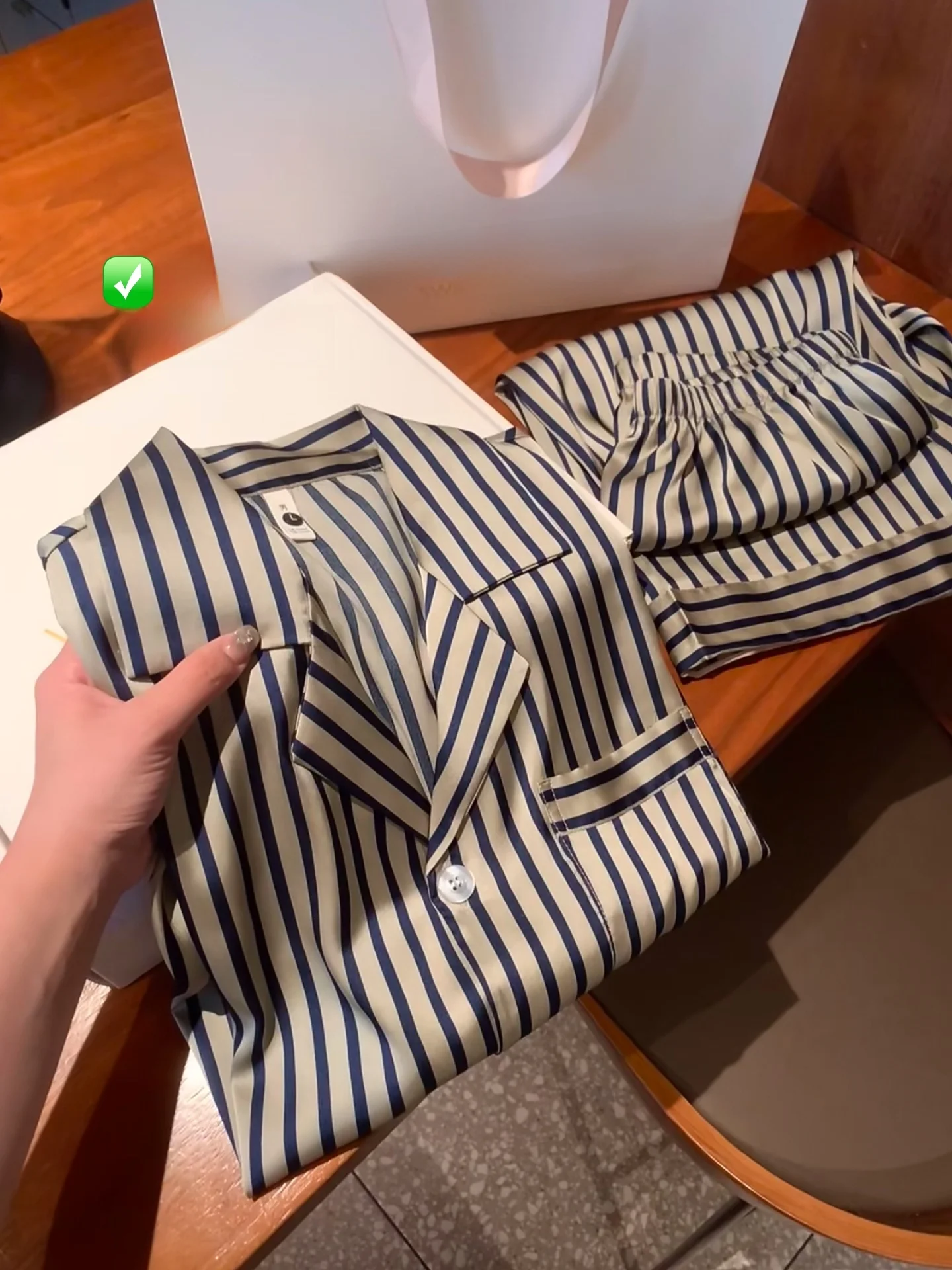 set-regalo-di-pigiami-in-seta-per-fidanzato-o-marito-comodi-vestiti-da-casa-a-maniche-lunghe-con-bottoni-morbidi-e-traspiranti