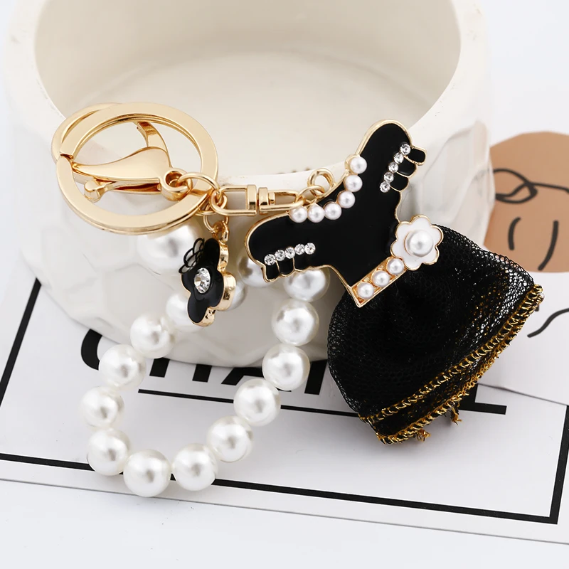 Black Pearl keychain For Woman Skirt Key Rings Key Holder Trendy Jewelry Bag Accessories Gift