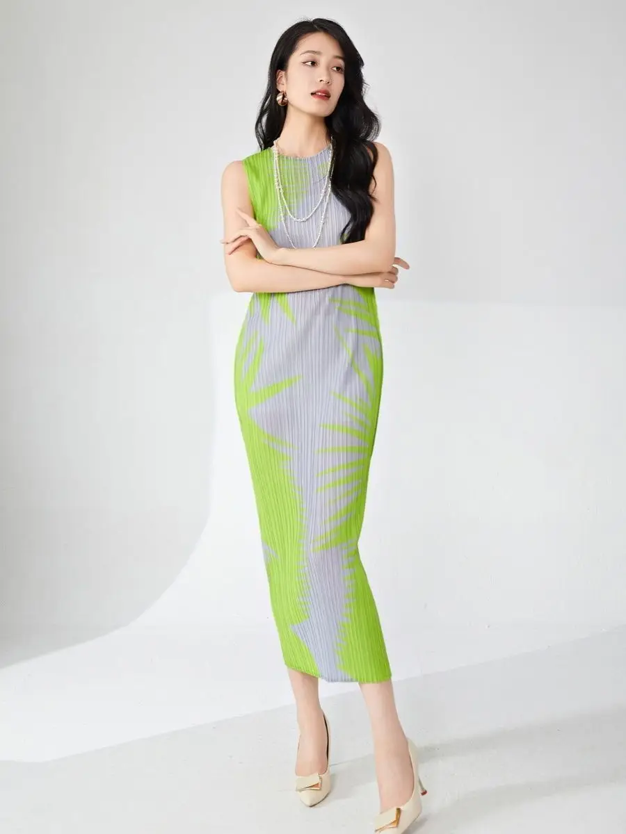 2025 summer  printed sleeveless semi-turtleneck dress women's medium and long simple slim pleated primer skirt