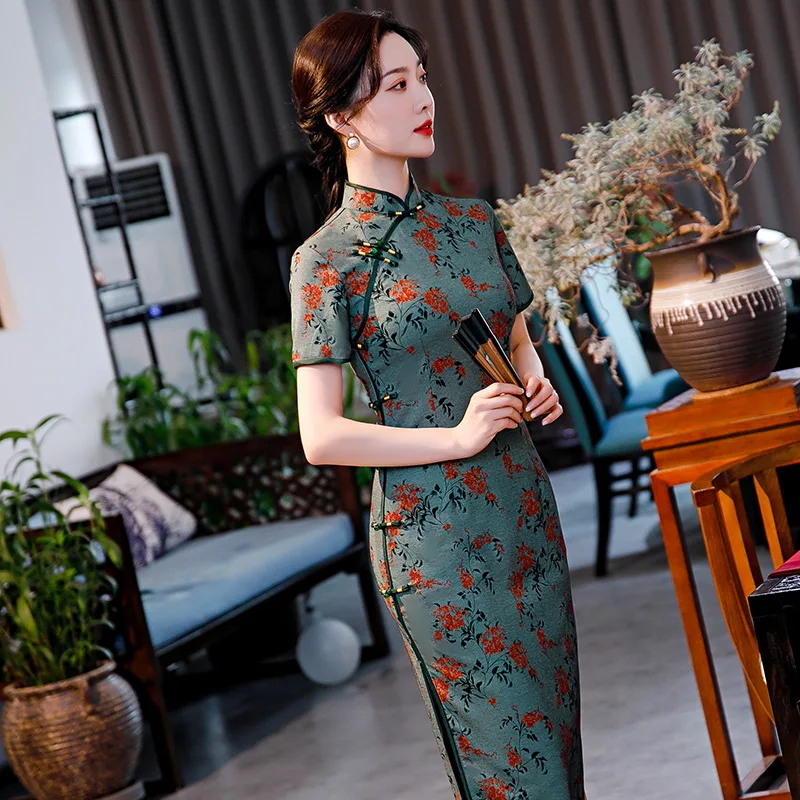 

2023 Early Spring Retro Improved Cheongsam Young Style Stand Collar Long Printed Slim Cheongsam Dress Republic of China Style