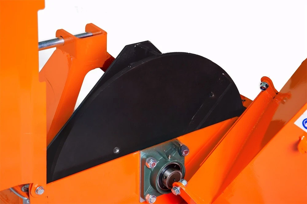 3 Point Hitch CE Approved Chinese Mini Tractor Pto Driven Portable  Bx42 Small Wood Chipper