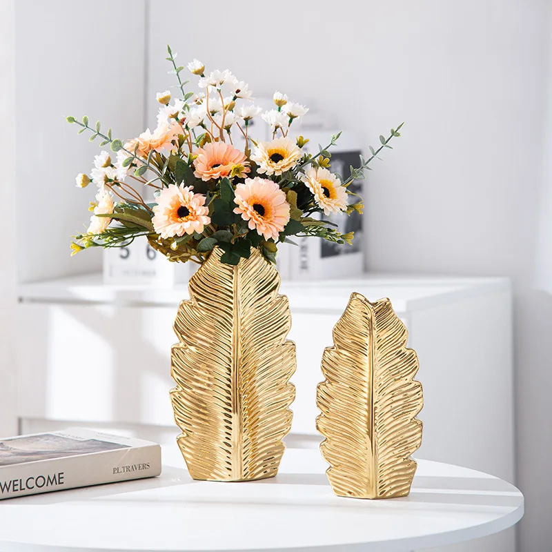 

Modern Luxury Gold Plated Ceramic Vase Home Decor Creative Design Porcelain Decorative Flower Vase for Wedding Room Decoration