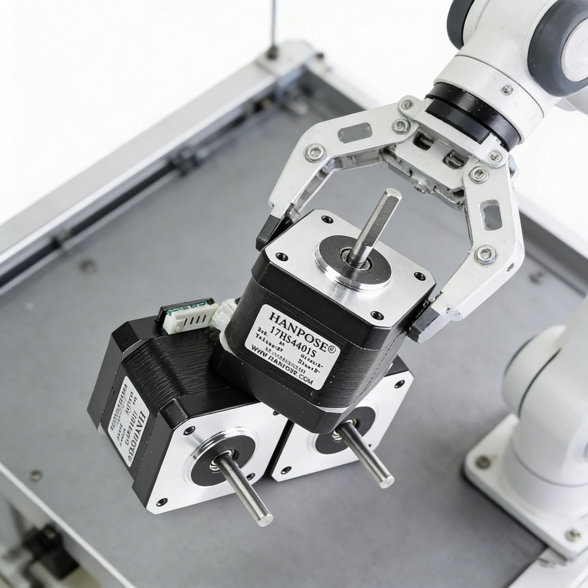 

NEMA17 3PCS 17HS4401S stepper motor 2.3V 1.5A two-phase four wire 3D printing accessories motor manufacturer direct sales