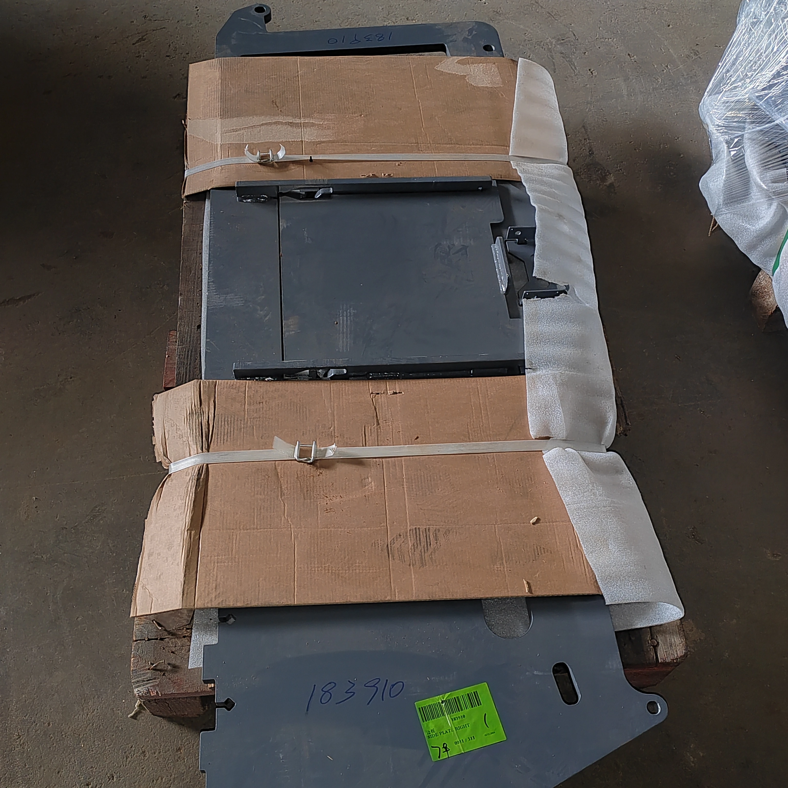 

Wirtgen 183910 side plate Construction Machinery Parts