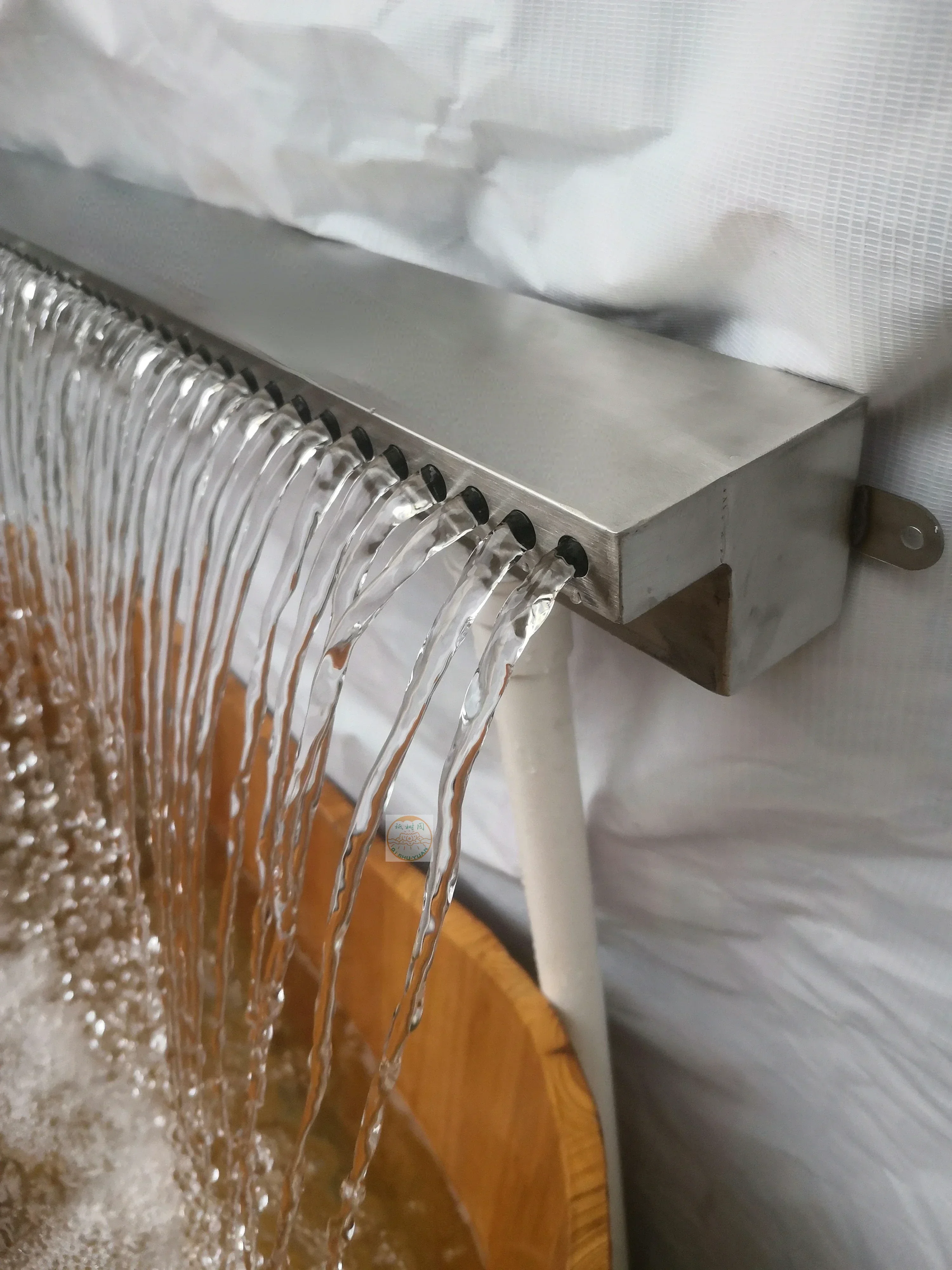 Hot sales Garden landscaping stacked water flow sink/Waterfall fountain nozzle/Swimming pool waterfall rain lotus