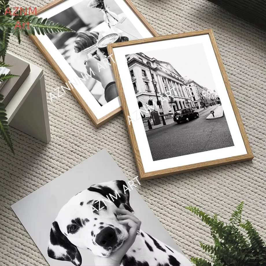 Paris Girl Old Building Coffee Dog Landschaftswandkunst, Gemälde, schwarz-weiße Poster, Bilder für Wohnzimmerdekoration, Leinwanddrucke
