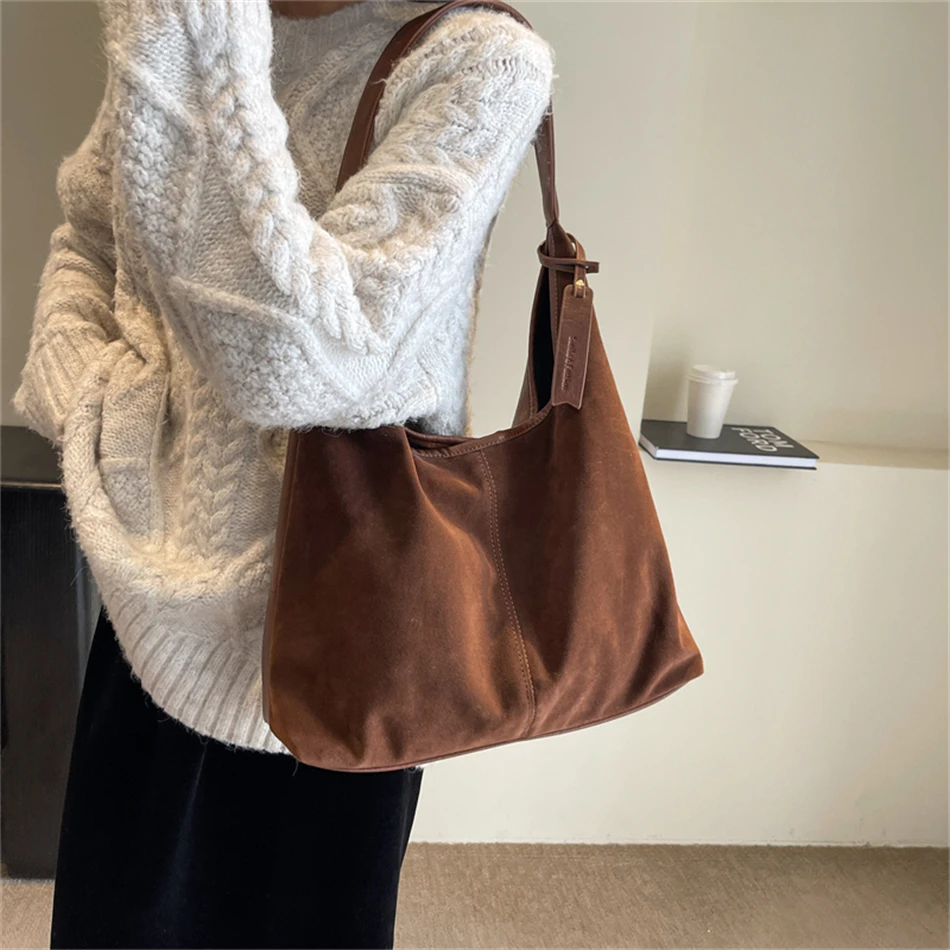 Vintage Solid Color Corduroy Ladies Fashion Large Capacity Shoulder Sling Bag Simple Wide Strap Bucket Crossbody Bags for Women