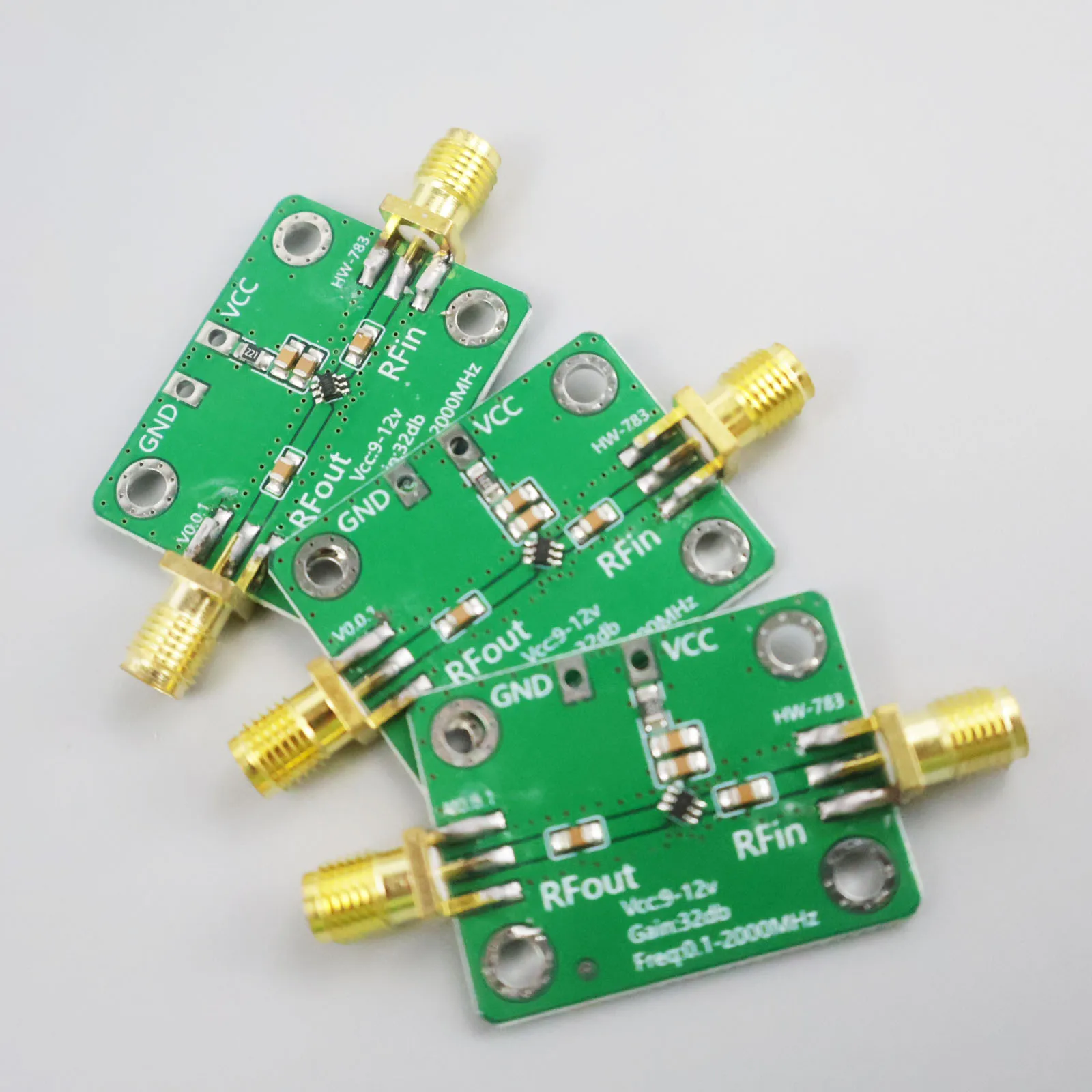 30-4000mhz RF Signal Booster Amplifier 0.1-2000MHz Low Noise LNA 30dB Gain for RTL-SDR HackRF ADS-B Ham Radio Receiver