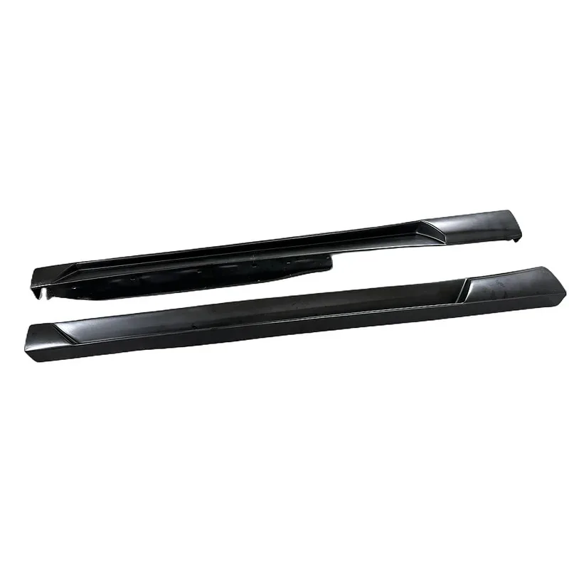 

R8 GT V8 V10's R8 Semi Carbon Fiber Racing Side Bumper Skirts 08-15