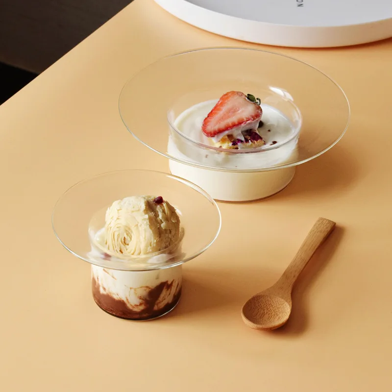 Kreative kleine frische transparente Strohhut Glass chale Desserts chale Joghurts chale Obsts alat platte hohe ästhetische Frühstücks schale