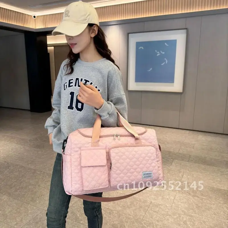 2024 New High Quality Large Capacity Travel Bags Simple Duffels Soft Fashionable Zipper Lightweight Unisex Fitness Bags